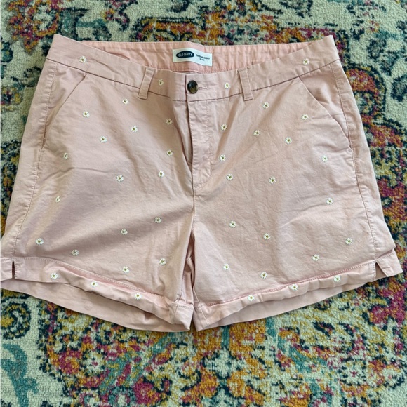 Old Navy Light Pink Floral Women's Shorts - Picture 1 of 7